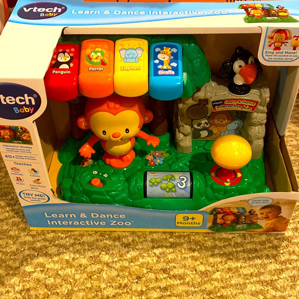 Vetch baby learn and dance interactive zoo.